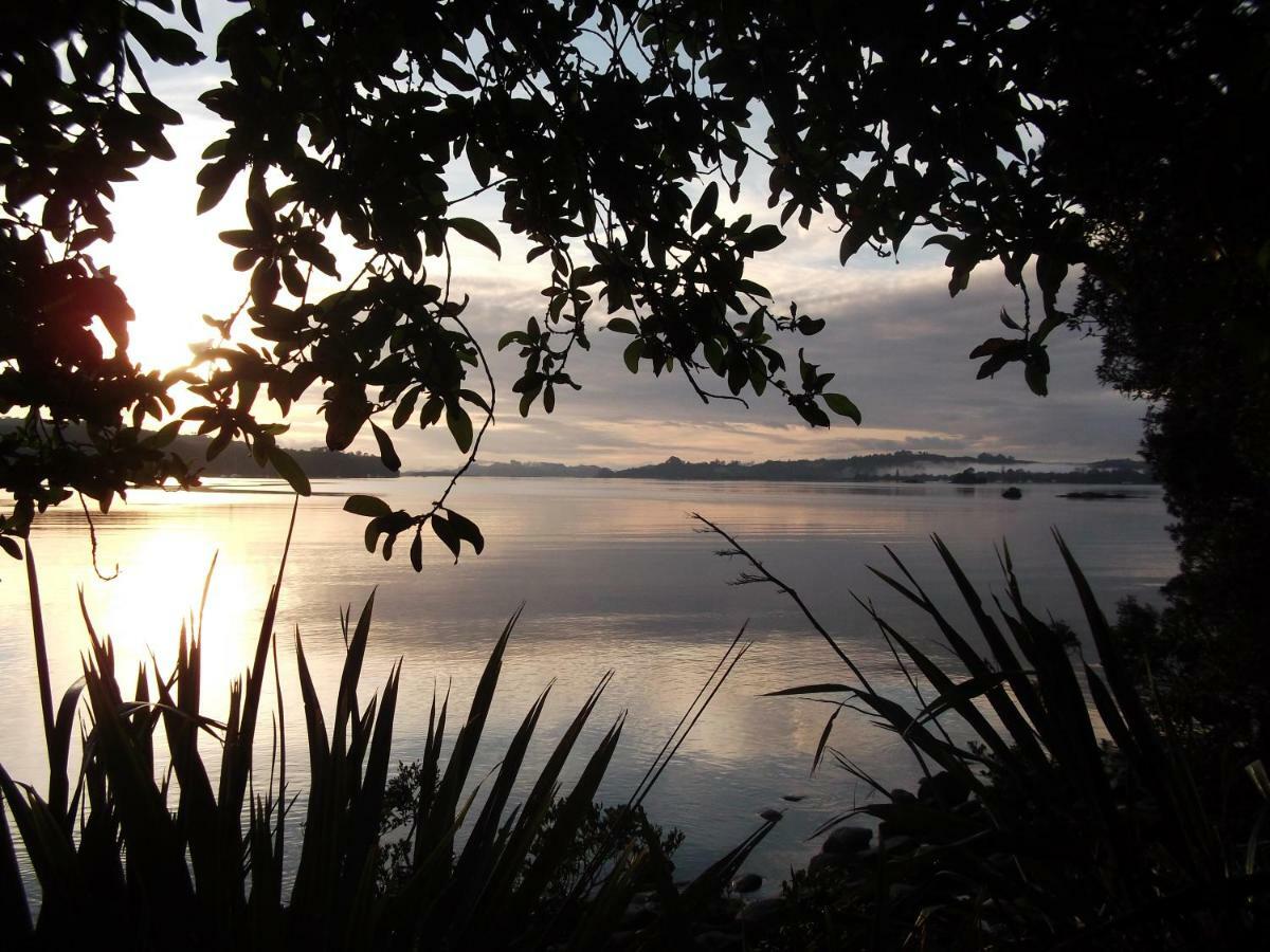 Aroha Island Villa เคริเคริ ภายนอก รูปภาพ